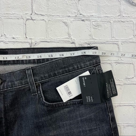 NWT J Brand Men’s Tyler Taper Denim Slim Fit Jeans Color gray/Rutum size 40 - Picture 8 of 12